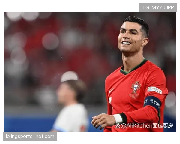 C罗强强对话持续爆发：前插接应如何撕开防线主导进攻？